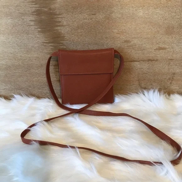 💙 5/$20 Vintage Tusk Small Crossbody Bag/Wallet - Picture 2 of 15